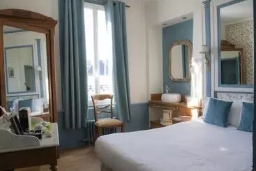 Отель De Charme La Bonne Adresse   Logis De France