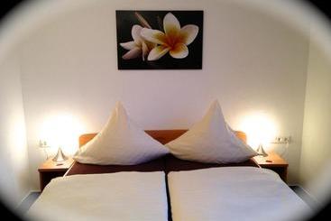 فندق Zur Wasserburg