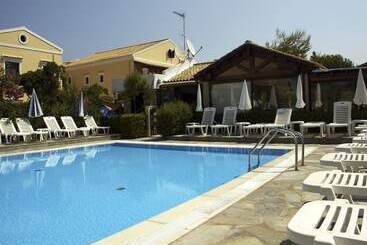 آپارتمان Nireas Resort Corfu