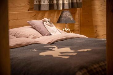 Ferienwohnungen Engadin Chalet Private Spa Retreat & Appart St Moritz Val Bever