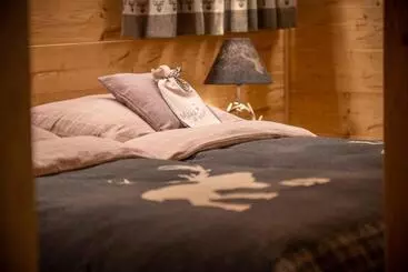 Ferienwohnungen Engadin Chalet   Private Spa Retreat & Appart  St Moritz   Val Bever