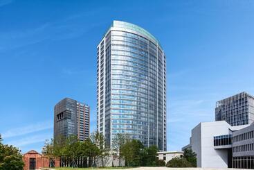 Hotel Hualuxe Shanghai Changfeng Park, An Ihg