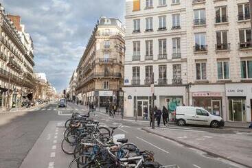 Bed & Breakfast Club246 Paris Saint Martin