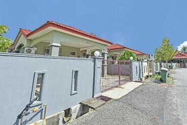 فندق Oyo Home 90469 Homestay Changlun Star