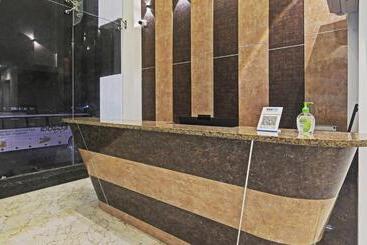 Hotel Treebo Premium Raffis Andalusia Bay Way