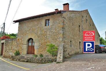 Apartamentos turísticos Apartamentos Palacion De Santillana