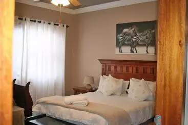 پانسیون Room In Bb   Room For 4 Guests   Amarachi Guesthouse In Swakopmund Namibia   Beach In 500m