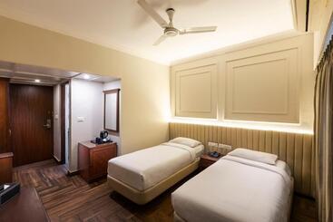 Отель Grand Kalinga