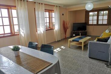 شقق خاصة سياحية Sea And Mountain View Apartment