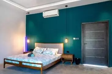 V Hotel In Paje