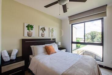 דירות לתיירים Cr Mariposa Rentals Cozy Retreat With Pool,tennis,gym,free Wifi