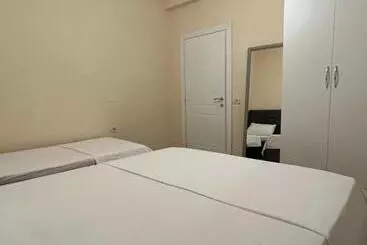 Turistihuoneistot Dragoti Apartment 2