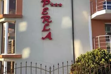 هتل Perla Beach