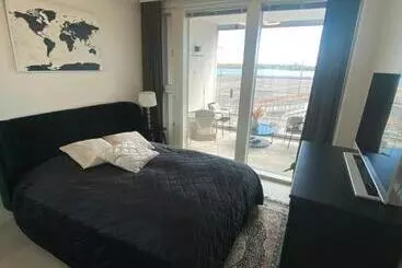 ツーリストアパートメント Luxury 1 Bedroom Apartment With Sauna And Sea View