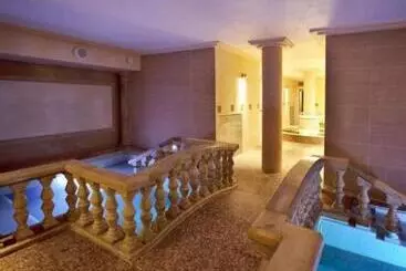 Hotelli Zámek Kamenný Dvůr