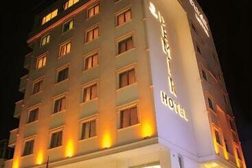 Hotel Demir