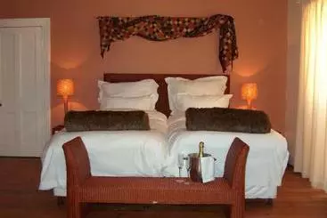 Somerset Villa Guesthouse