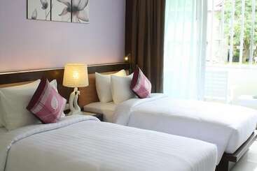 בית מלון כפרי The Mareeya Place