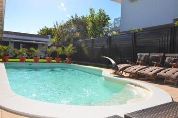 Pensionat Casa De La Mare