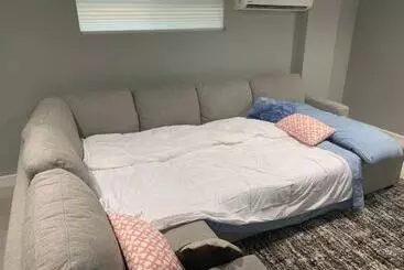 Pisos turísticos Stylish Basement Studio In Central El Paso   Very Spacious