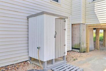 Apartamenty turystyczne 4119 The Dolphin Boat Across Street From Beach