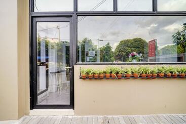 Hotel Oyo 90778 River Inn Malioboro