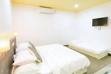 هتل Fatims Beach House Maafushi
