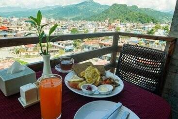 هتل Satkar Pvt Ltd