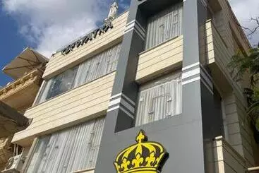 هاستل Queen Pyramids View