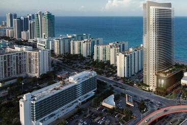 هتل آپارتمان Million Dollar View At Hyde Resort And Residences