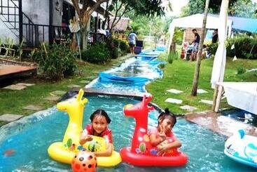 Bed & Breakfast บ้านเดอะเมาเท่น By The Mountain Ozoneบ้านโอโซนขุนเขาแก่งกระจาน