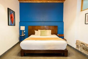 Hotel Casa I. Madero