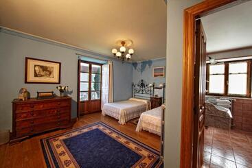 آپارتمانهای توریستها La Cochera De Somao, Casona De Tipología Indiana