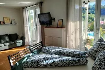 ツーリストアパートメント Löwensteiner Berge