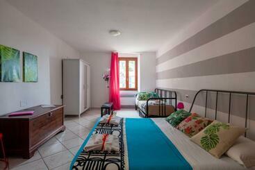 بنسيون Ciao Bella Colors