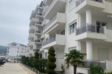 Appartamenti turistici Loli Apartment Luxury White Residence