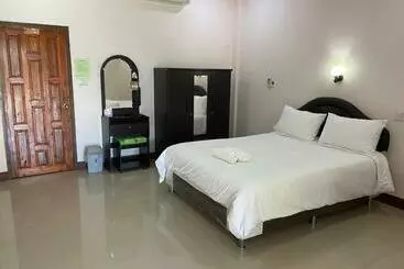 ホテル โกลเด้น