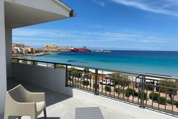 هتل Hôtel L Isula Marina