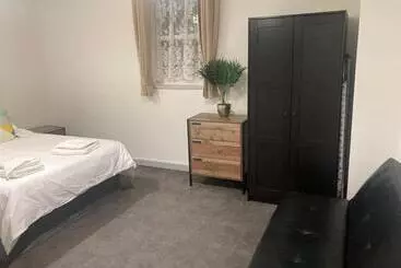 Turistihuoneistot Lancing Apartments   Spacious 2 Bed   Sleeps 6   Burnham Village