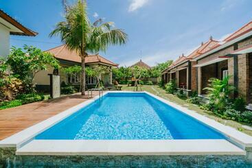 پانسیون Asri Village