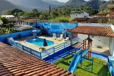 הוסטל Pousada Mares