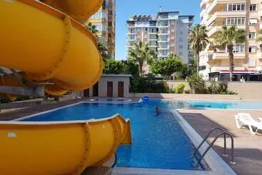 هتل آپارتمان Granada City Alanya Luxury Appartment 800м от пляжа клеопатра