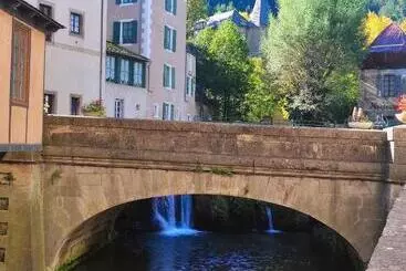 Ferienwohnungen Appartement De 100m² Avec Parking