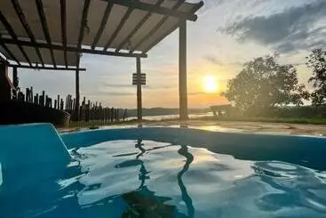 ツーリストアパートメント Chalé Mirante, Piscina, Cachoeira, Lago E Vista Espetacular