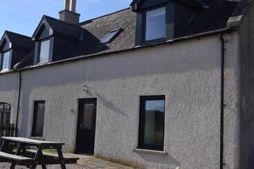 Turistlägenheter Moray Cottages