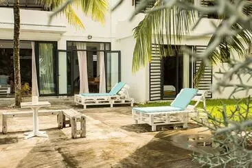 تختخواب و صبحانه Auberge Seafever