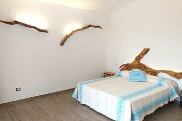 בית מלון כפרי Turismo Rurale Lu Stazzu Arzachena