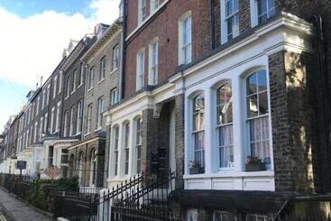 آپارتمان‌های توریست‌ها Abbotts Mews Apartment York City Centre