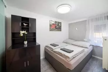 Apartaments turístics Centroom Pécs Apartman