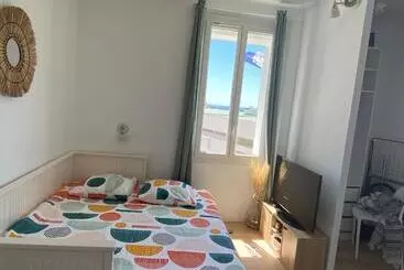 آپارتمان‌های توریست‌ها Studio Le Monroe Les Pieds Dans L Eau 10 M De La Mer